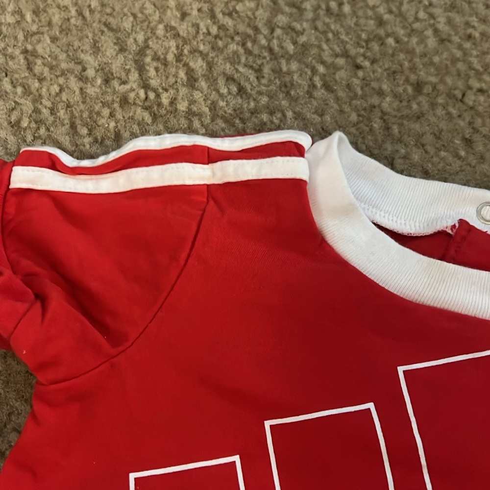 Adidas one piece - Picture 2 of 4